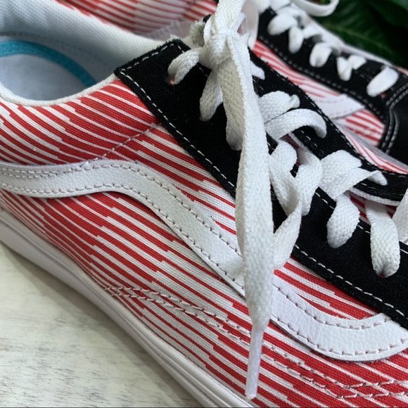 VANS Men’s Comfy Cush Old Skool Sneaker Fade Black - Picture 6 of 15